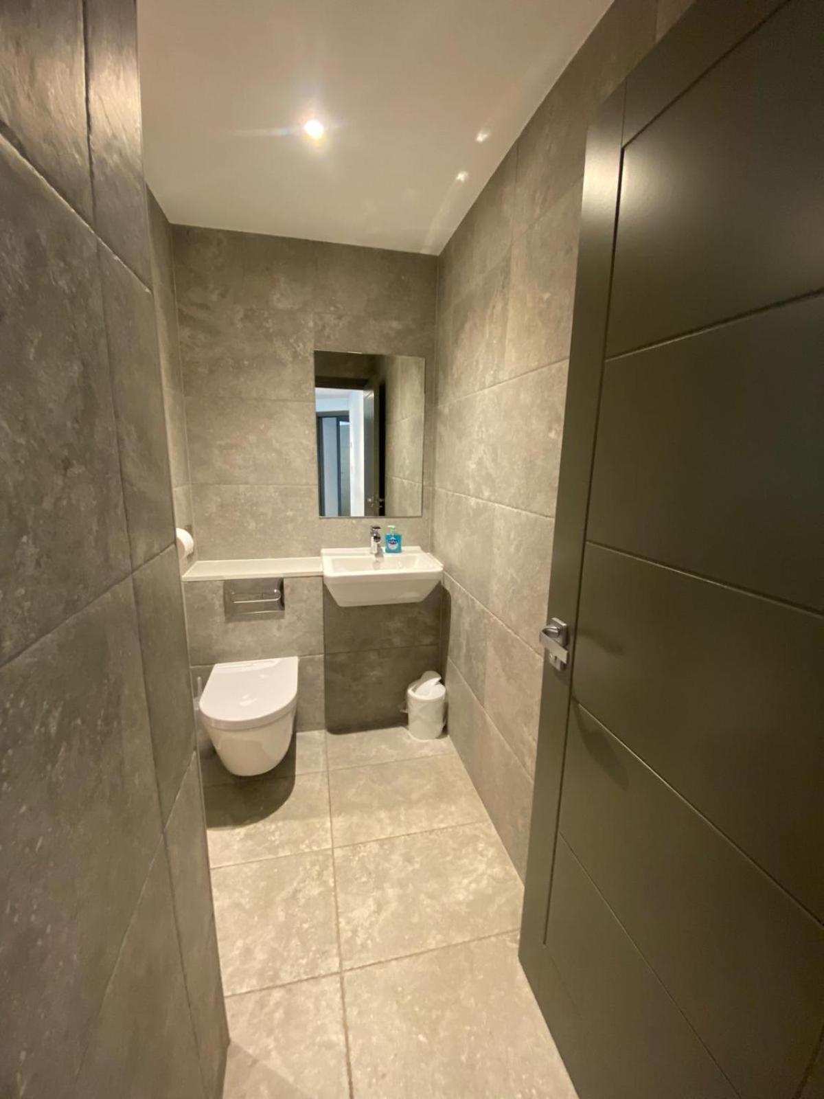 2 The View Apartments Ilfracombe - Seafront, Parking, Lift, Ev Exterior photo