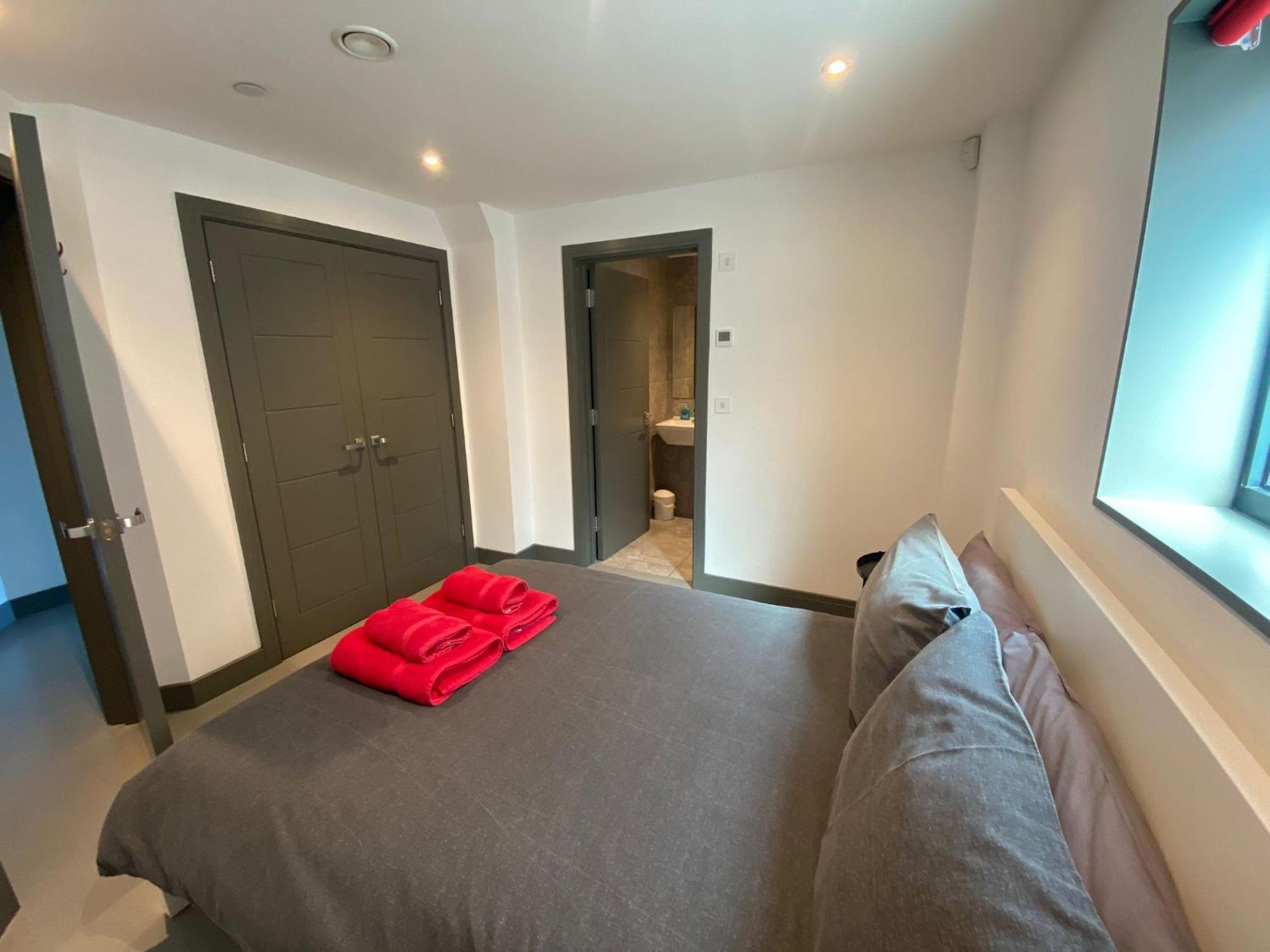 2 The View Apartments Ilfracombe - Seafront, Parking, Lift, Ev Exterior photo